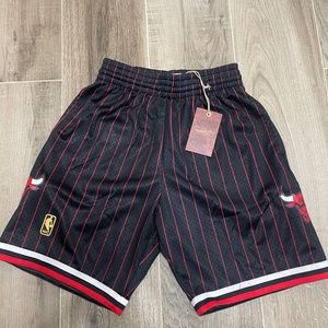Swingman Mitchell and Ness NBA Alternate Swingman shorts Bulls 96-97